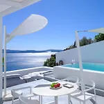 Lathouri Cave Villa *