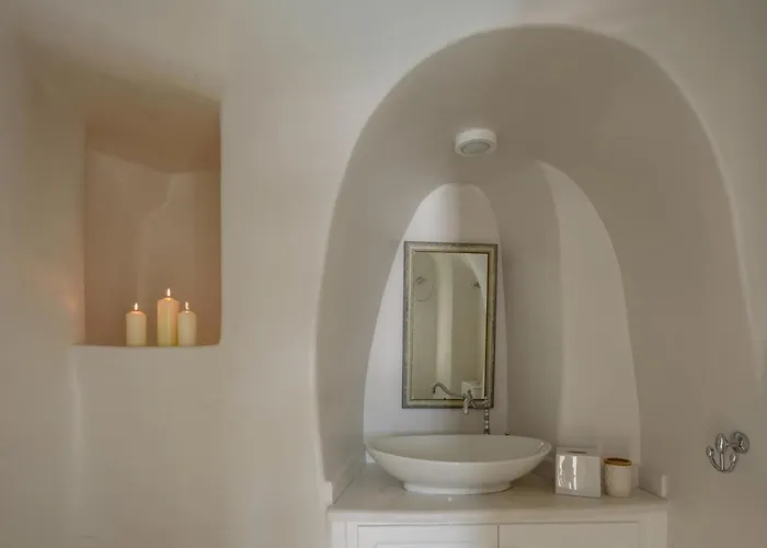 Villa Lathouri Cave Oia