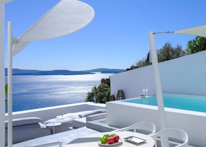 Lathouri Cave Villa *