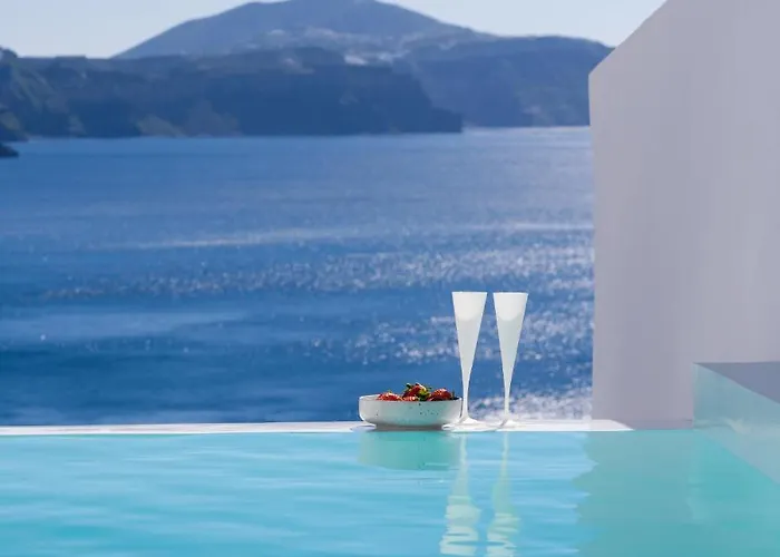 Lathouri Cave Villa Oia