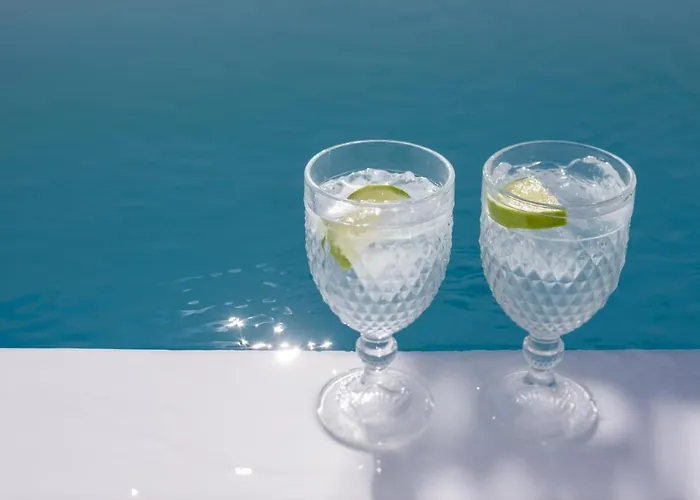 Lathouri Cave * אויה