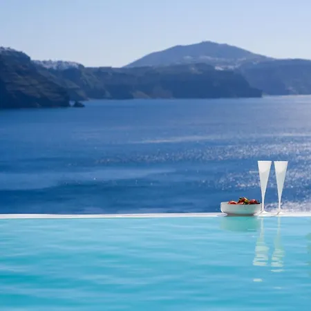 Villa Lathouri Cave Oia (Santorini)