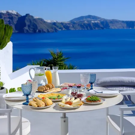 Lathouri Cave Vila Oia