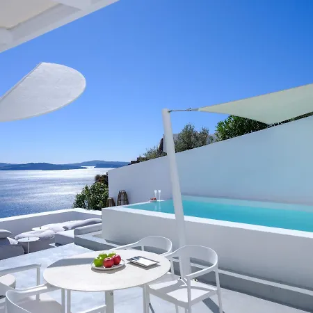 Vila Lathouri Cave Oia