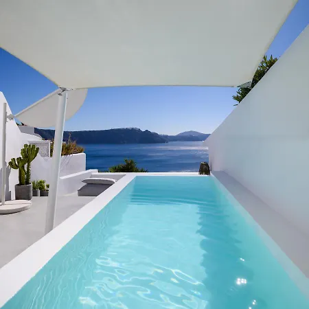 Vila Lathouri Cave Oia