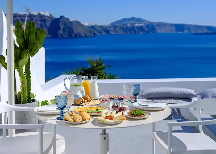 Lathouri Cave Villa Oia