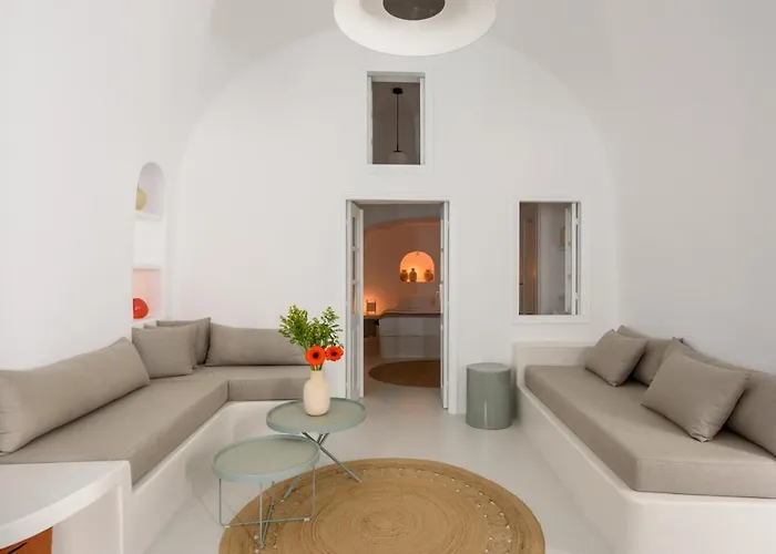 Villa Lathouri Cave *