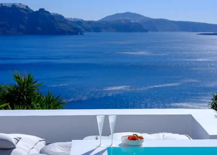 Lathouri Cave Villa Oia