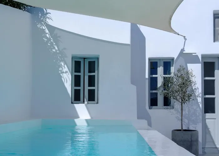 Villa Lathouri Cave *