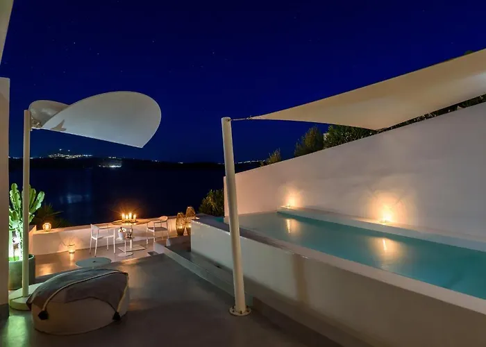 Lathouri Cave * أويا